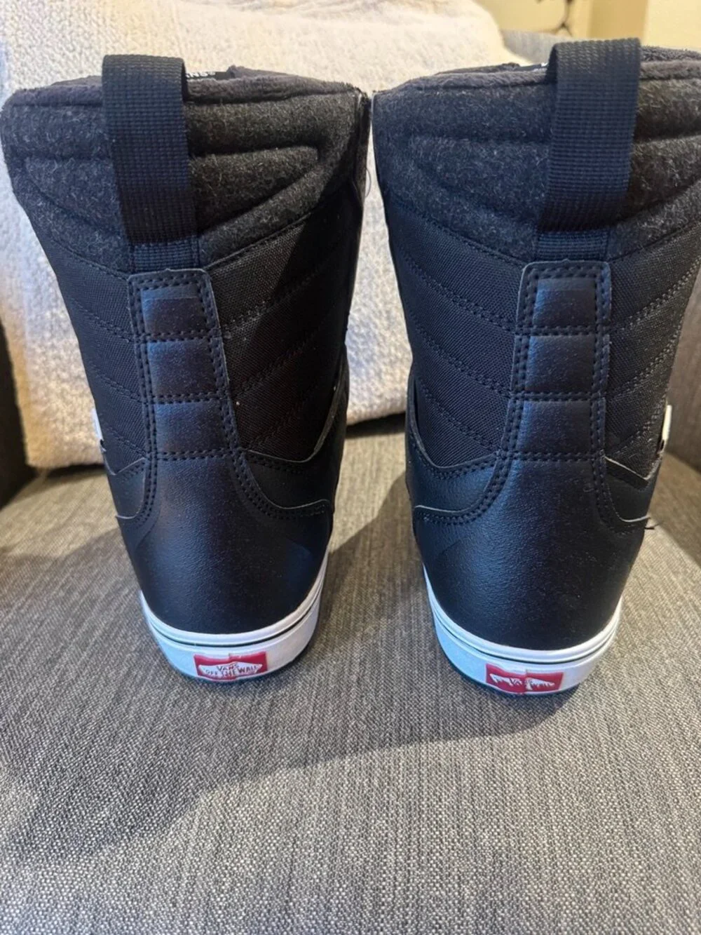 Vans Juvie Kids Snowboard Boots Sz 3 Black BOA